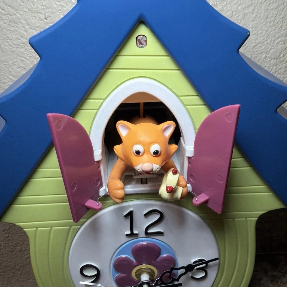 Rare Xanadoo Gifts Meowing Cat Cuckoo Clock For Parts